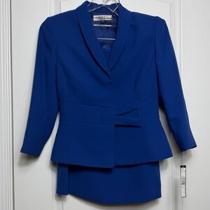 Tahari Arthur S. Levine Royal Blue Two-Piece Skirt Suit | Size 4